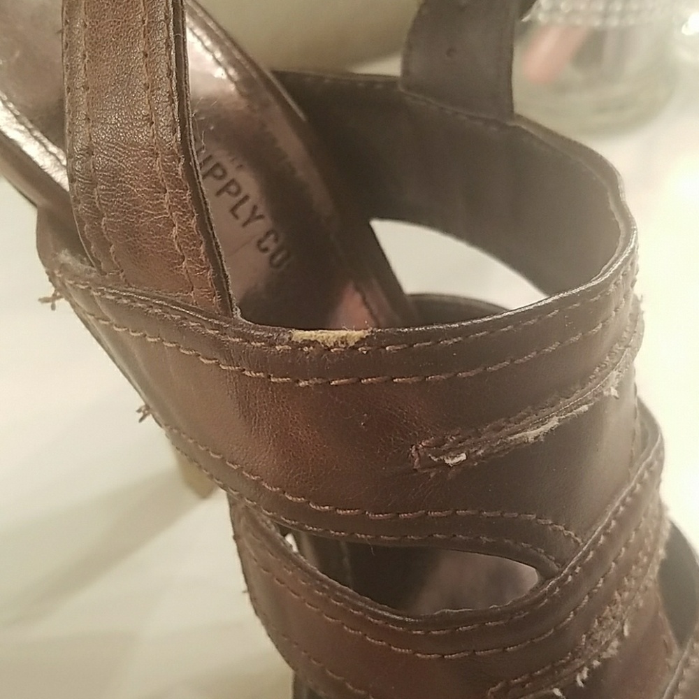 Heels - Picture 5 of 7